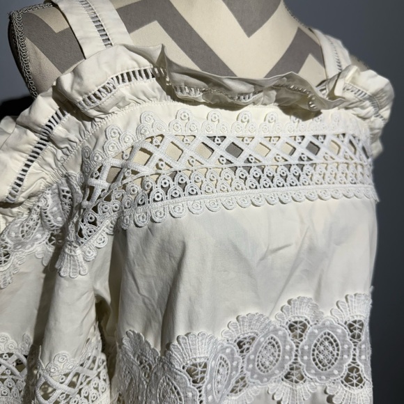 Elegant White Lace Dress - Picture 7 of 13